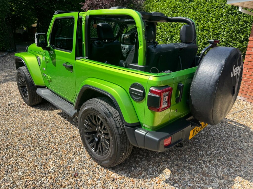 Jeep Wrangler Sahara Edition Green #4