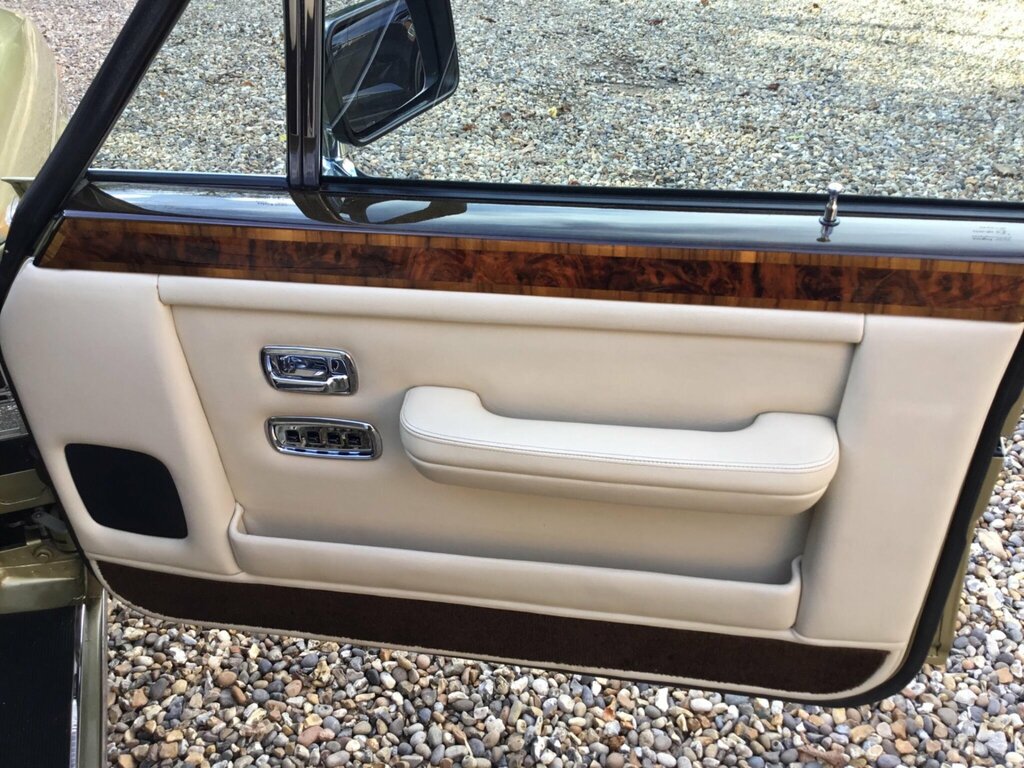 Rolls-Royce Silver Spirit Saloon Blue #23