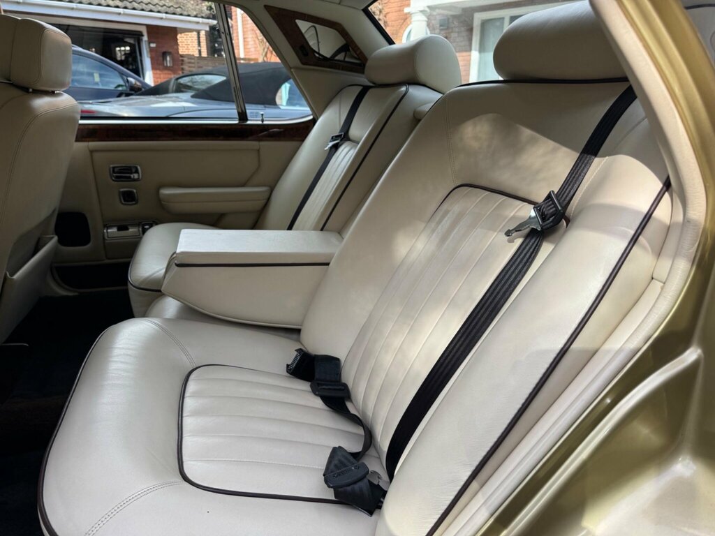 Rolls-Royce Silver Spirit Saloon Blue #16