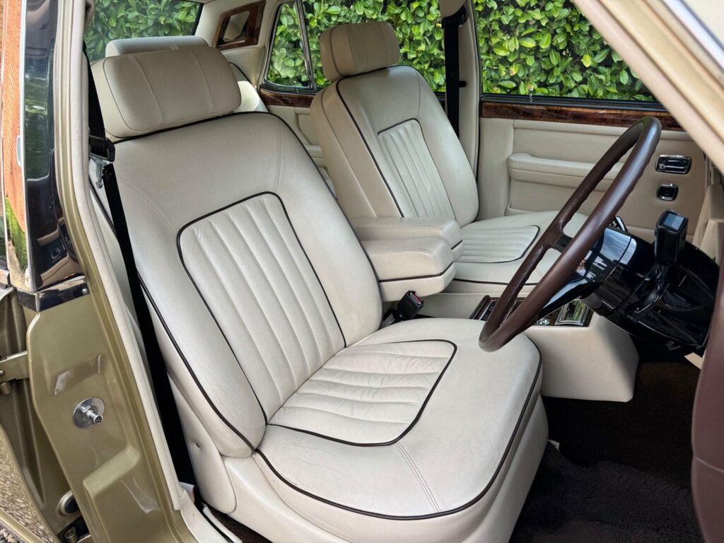 Rolls-Royce Silver Spirit Saloon Blue #12
