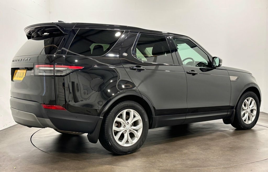 Land Rover Discovery 3L Se YK70UJX Black #3