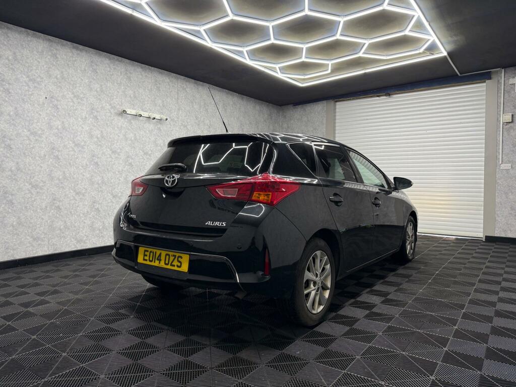 Toyota Auris 1.4 D-4d Excel Euro 5 Ss EO14OZS Black #4