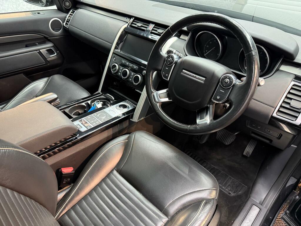 Land Rover Discovery 3.0 Td V6 Hse 4Wd Euro 6 Ss OV17WJO Black #2