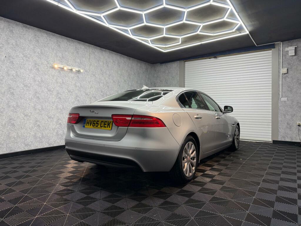 Jaguar XE 2.0D Prestige Euro 6 Ss HV65CEK Silver #4