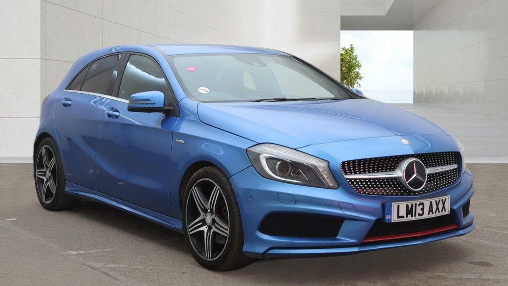 Mercedes-Benz A Class 2.0 A250 Blueefficiency Engineered By Amg 7G-dct E LM13AXX Blue #5