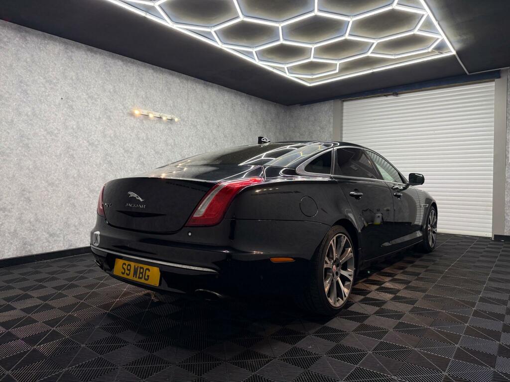 Jaguar XJ 3.0D V6 Portfolio Euro 6 Ss Lwb S9WBG Black #4