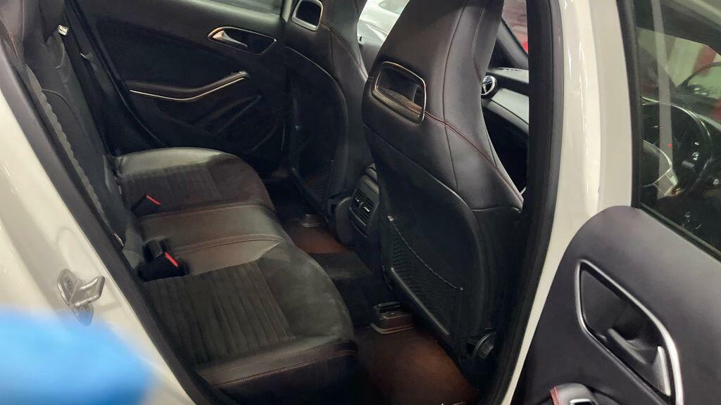 Mercedes-Benz GLA Class 2.1 Gla220d Amg Line Premium Plus 7G-dct 4Matic MW15OCY White #3