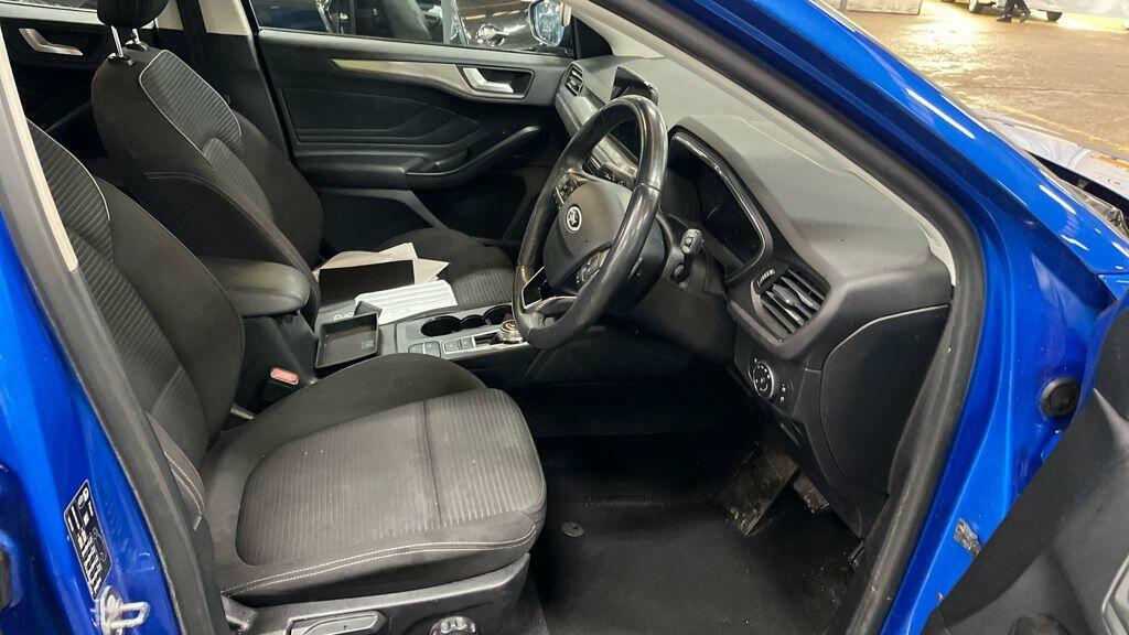 Ford Focus 1.0T Ecoboost Titanium Euro 6 Ss CJ19BWW Blue #2