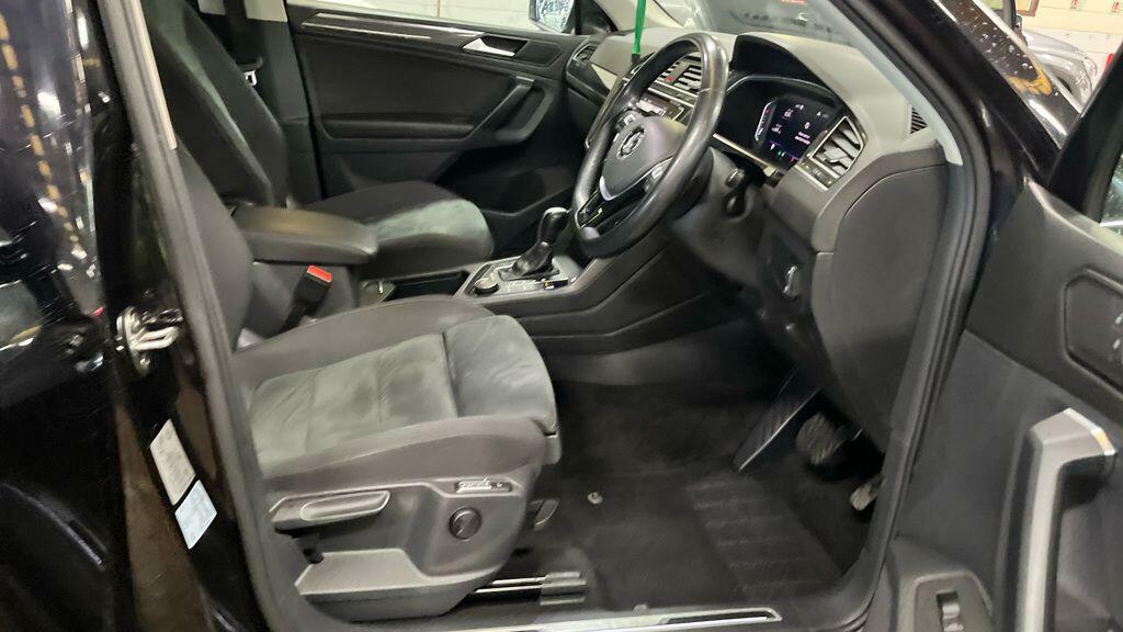 Volkswagen Tiguan 2.0 Tsi Sel Dsg 4Motion Euro 6 Ss NY19SUF Black #2
