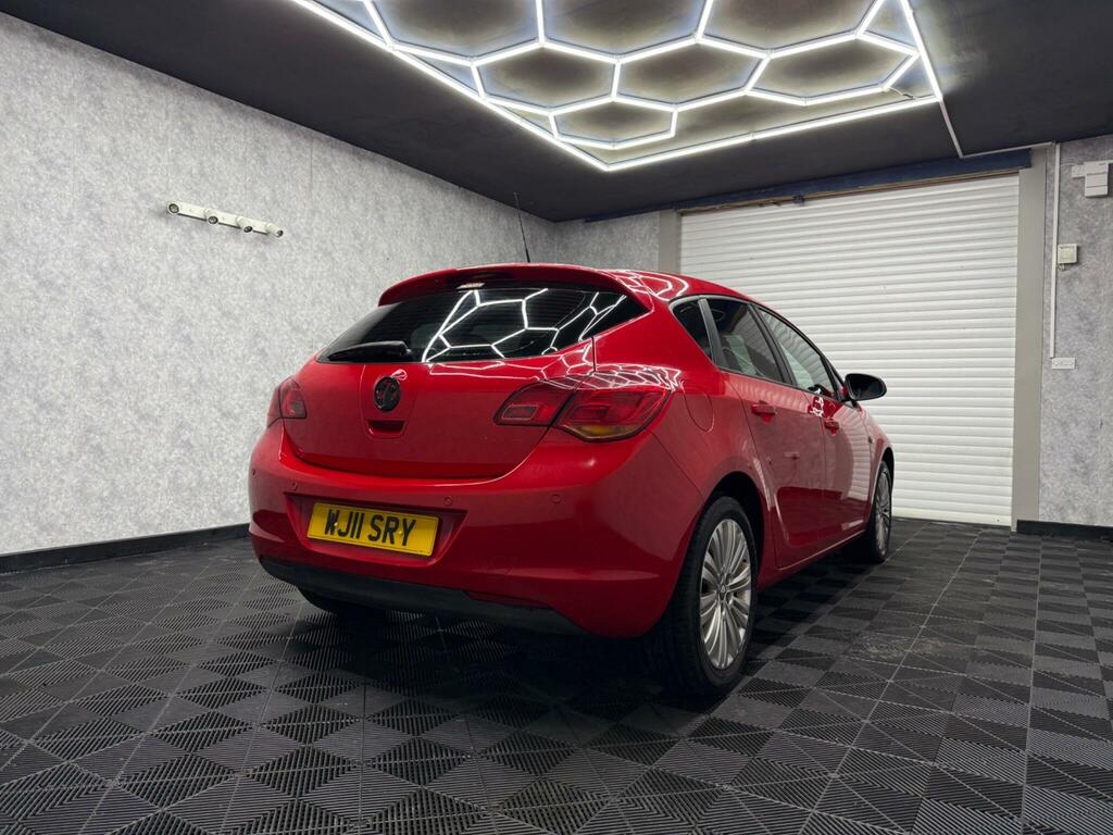 Vauxhall Astra 1.4 16V Excite Euro 5  Red #3