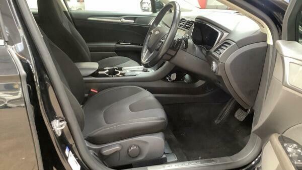 Ford Mondeo 2.0 Tdci Titanium Powershift Euro 6 Ss Black #2