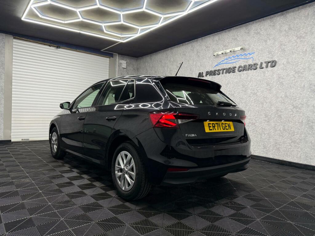 Skoda Fabia 1.0 Tsi Se Comfort Dsg Euro 6 Ss ER71GEN Black #6
