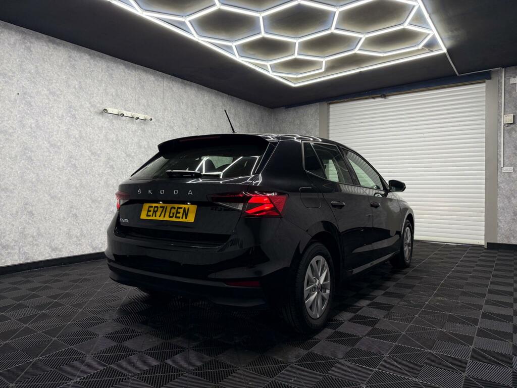 Skoda Fabia 1.0 Tsi Se Comfort Dsg Euro 6 Ss ER71GEN Black #4