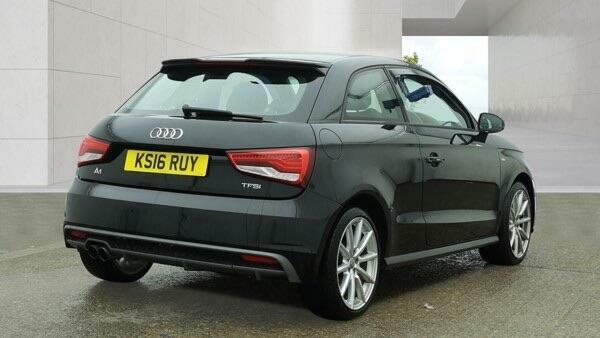 Audi A1 1.4 Tfsi Cod S Line Euro 6 Ss KS16RUY Black #4