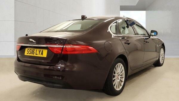 Jaguar XF 2.0D Prestige Euro 6 Ss SS16LYA Red #4