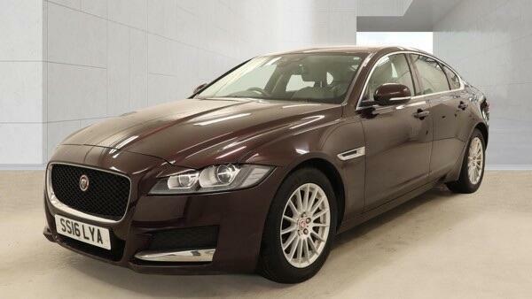 Jaguar XF 2.0D Prestige Euro 6 Ss Red