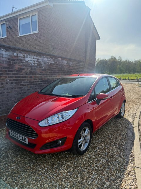 Ford Fiesta 1.0T Ecoboost Zetec Red