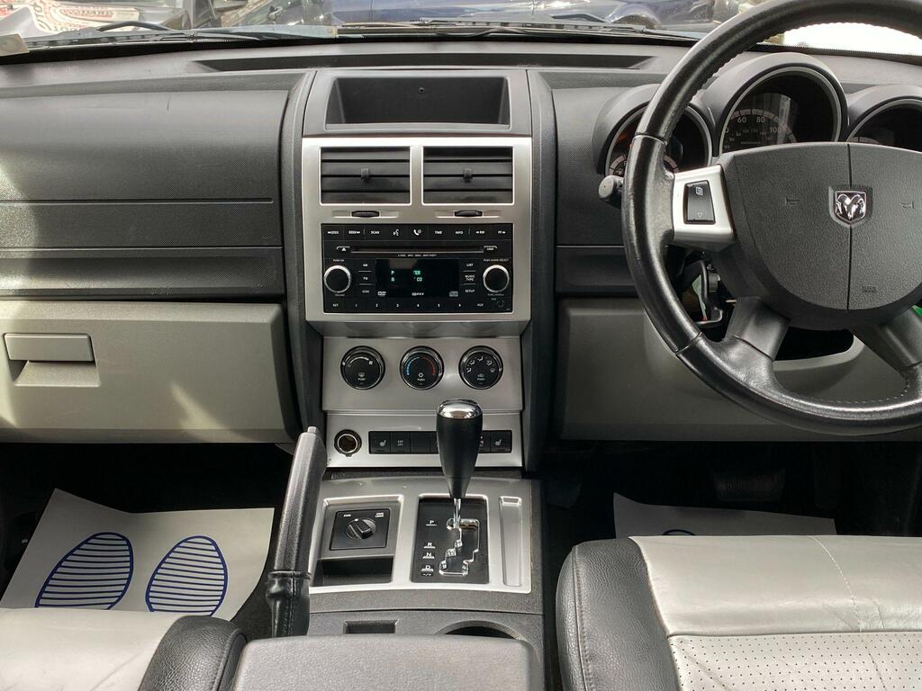 Dodge Nitro 2.8 Crd Se Black #35