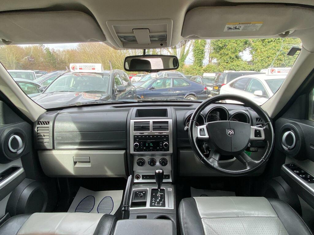 Dodge Nitro 2.8 Crd Se Black #33