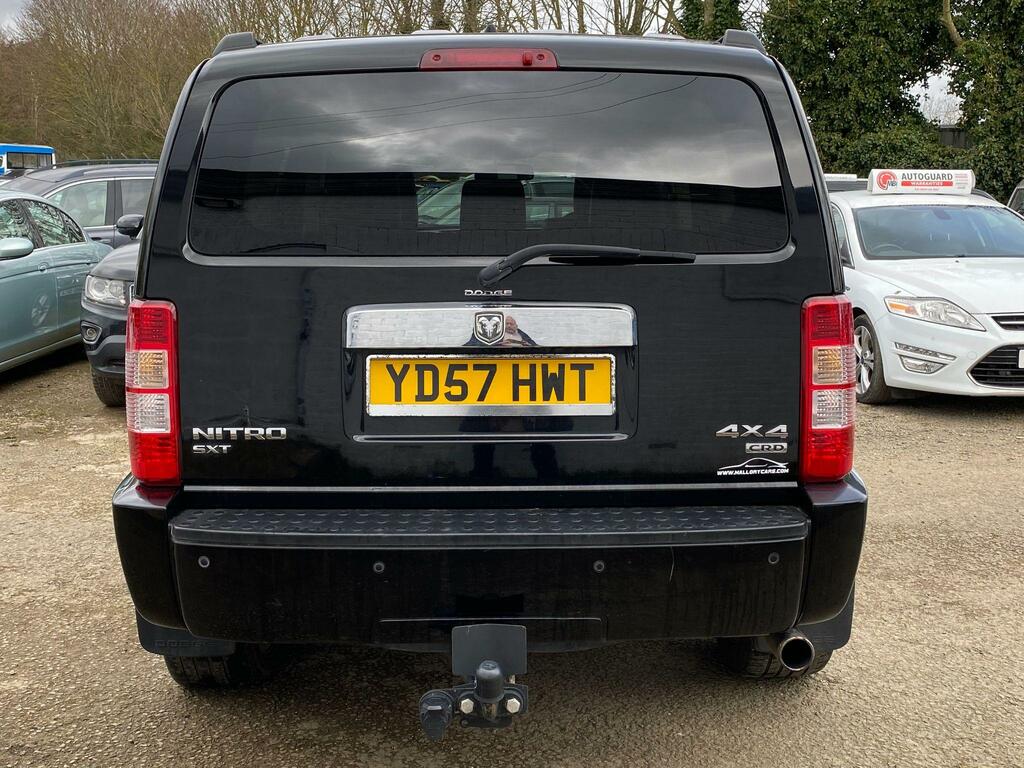 Dodge Nitro 2.8 Crd Se Black #12