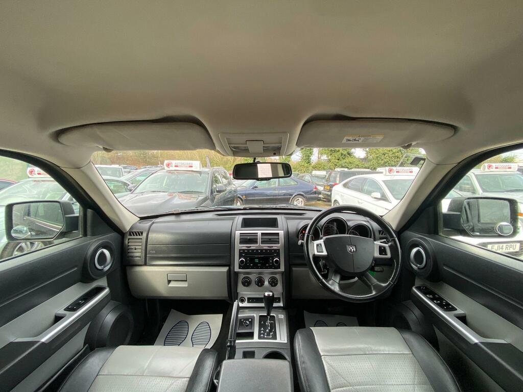 Dodge Nitro 2.8 Crd Sxt Black #2