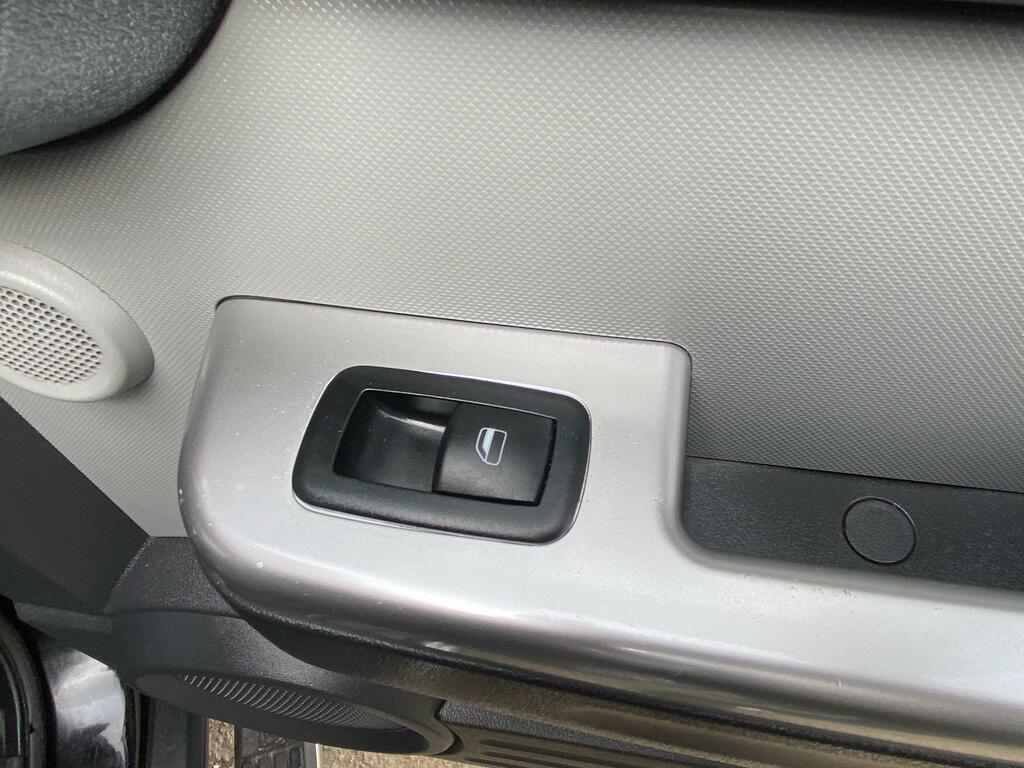 Dodge Nitro 2.8 Crd Se Black #29