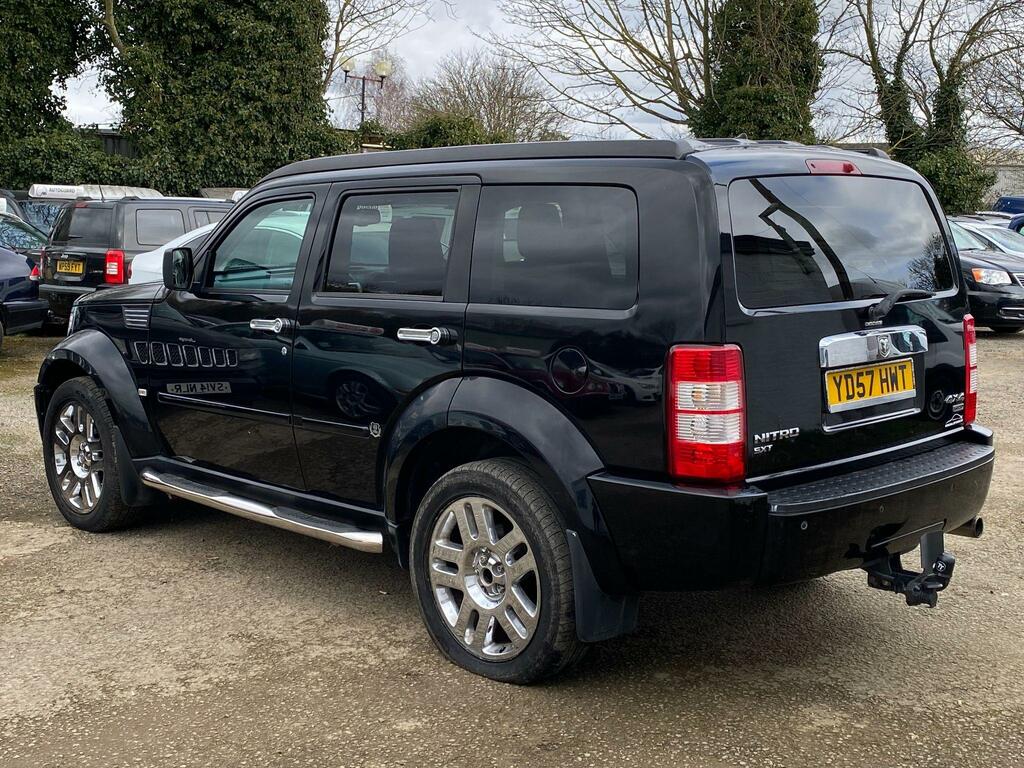Dodge Nitro 2.8 Crd Se Black #11