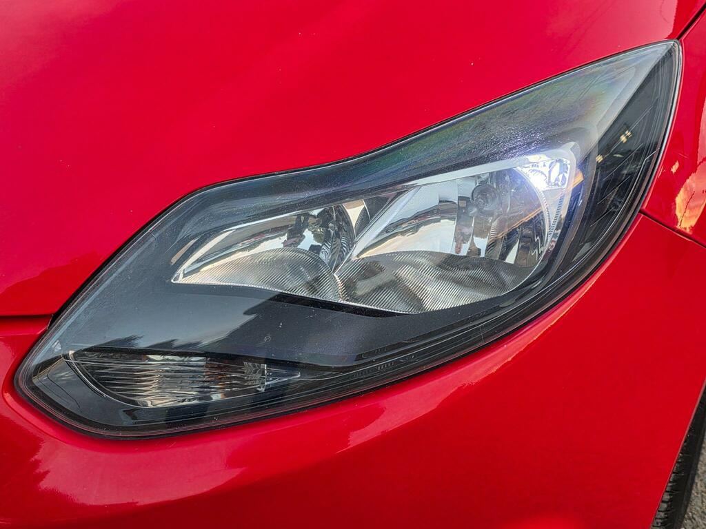 Ford Focus 1.6T Ecoboost Zetec S Euro 5 Ss WM14GZH Red #5