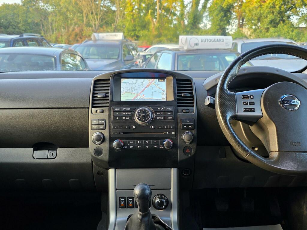 Nissan Navara 2.5 Dci Tekna 4Wd Euro 5 Grey #4