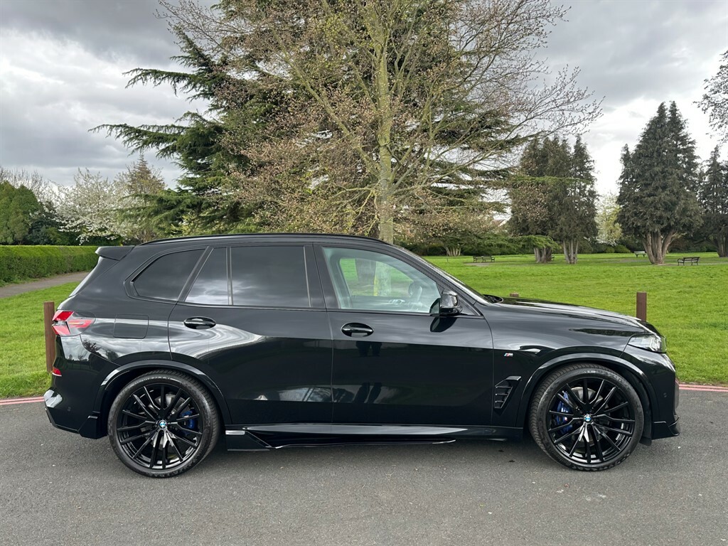 BMW X5 Xdrive40d M Sport AE24UDJ Black #3