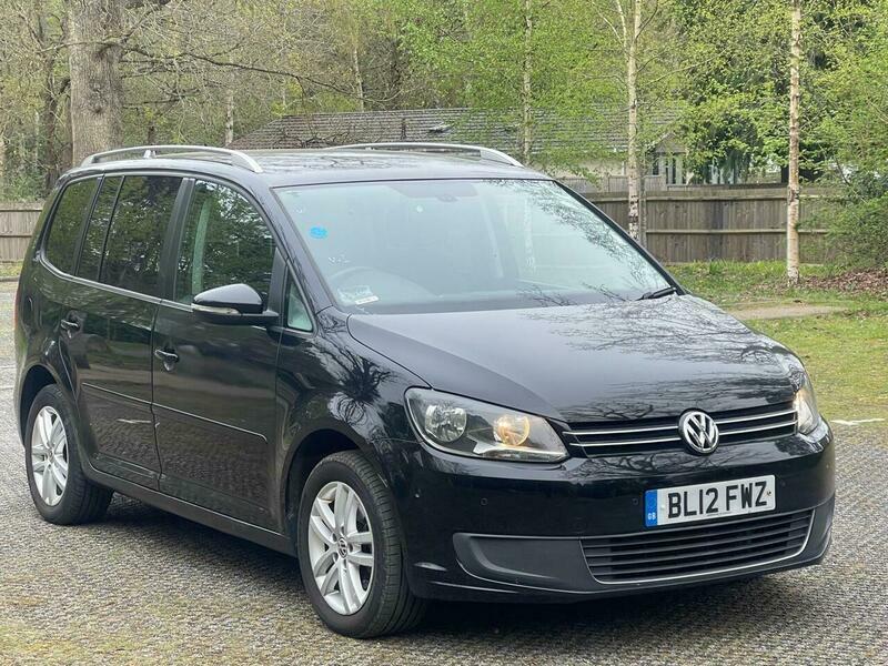 Volkswagen Touran 1.6 Tdi Se Dsg Black