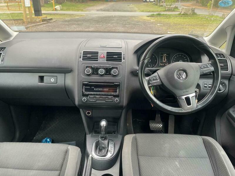 Volkswagen Touran 1.6 Tdi Se Dsg BL12FWZ Black #2