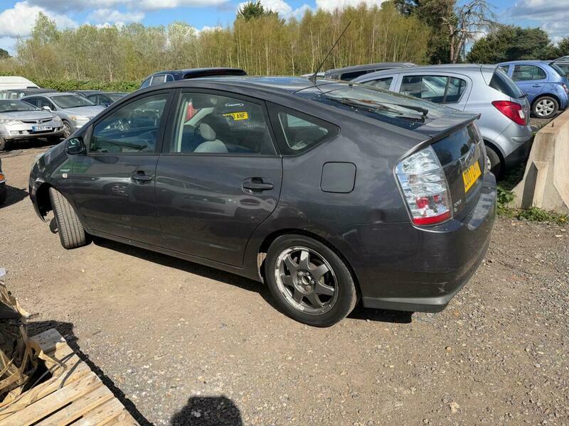 Toyota Prius 1.5 T3 Cvt  #6