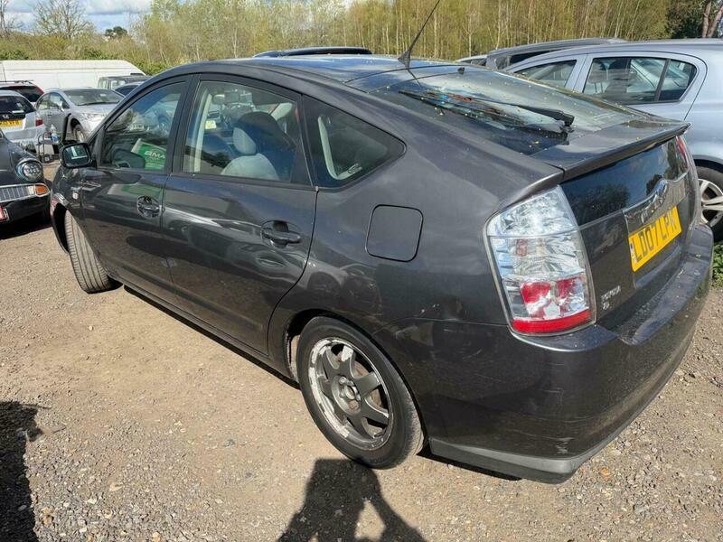 Toyota Prius 1.5 T3 Cvt  #5