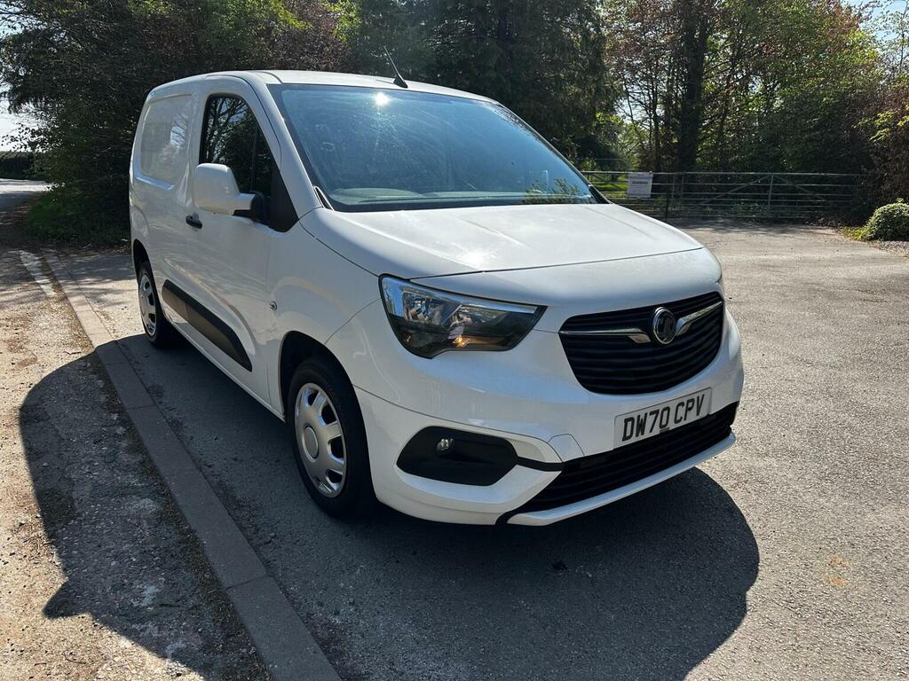 Vauxhall Combo 1.5 Turbo D 2300 Sportive L1 H1 Euro 6 White