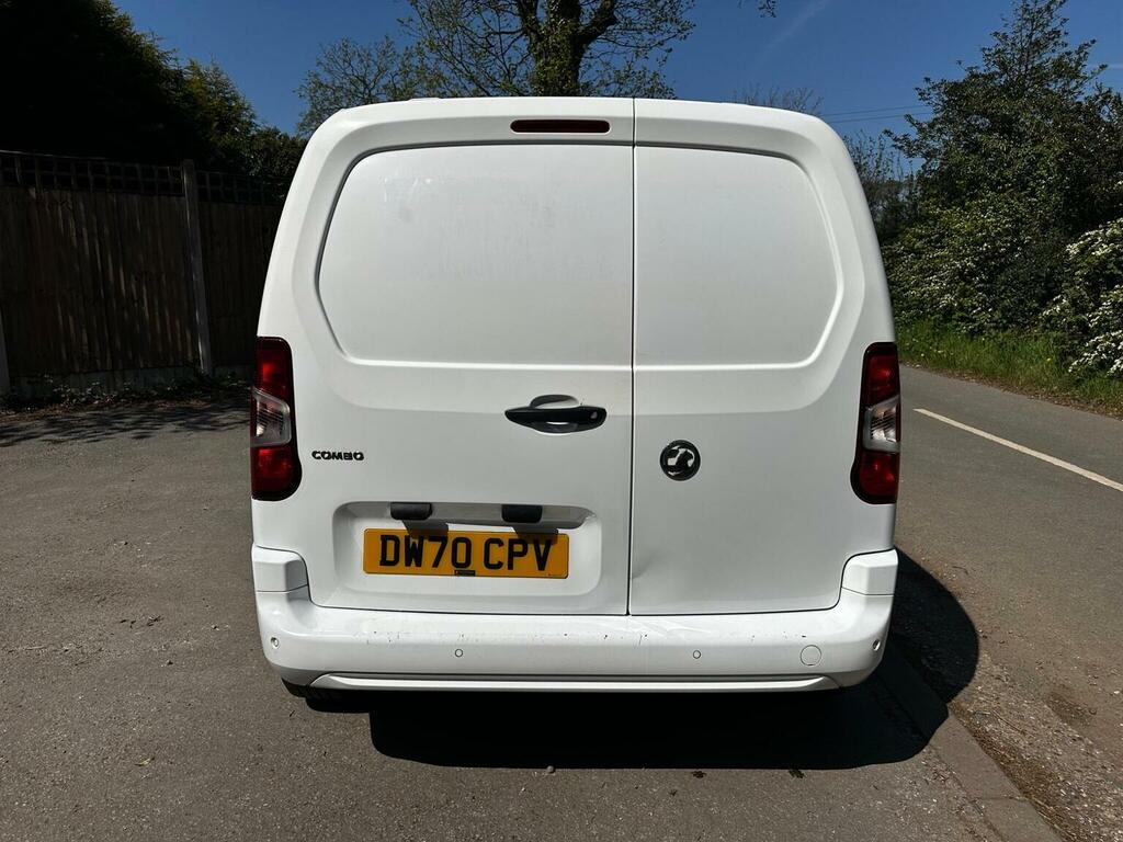 Vauxhall Combo 1.5 Turbo D 2300 Sportive L1 H1 Euro 6 DW70CPV White #5