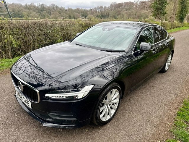 Volvo S90 2.0 T4 Momentum Plus Saloon E YY69TKE Black #2