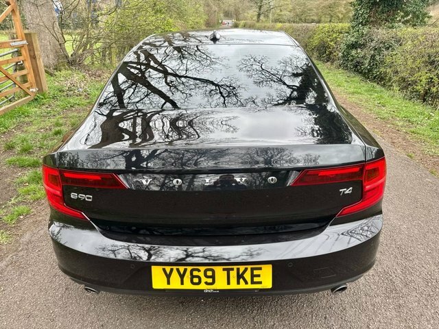 Volvo S90 2.0 T4 Momentum Plus Saloon E YY69TKE Black #5