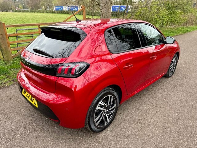 Peugeot 208 1.2 Puretech Allure Premium Hatchback M MF22NFD Red #3