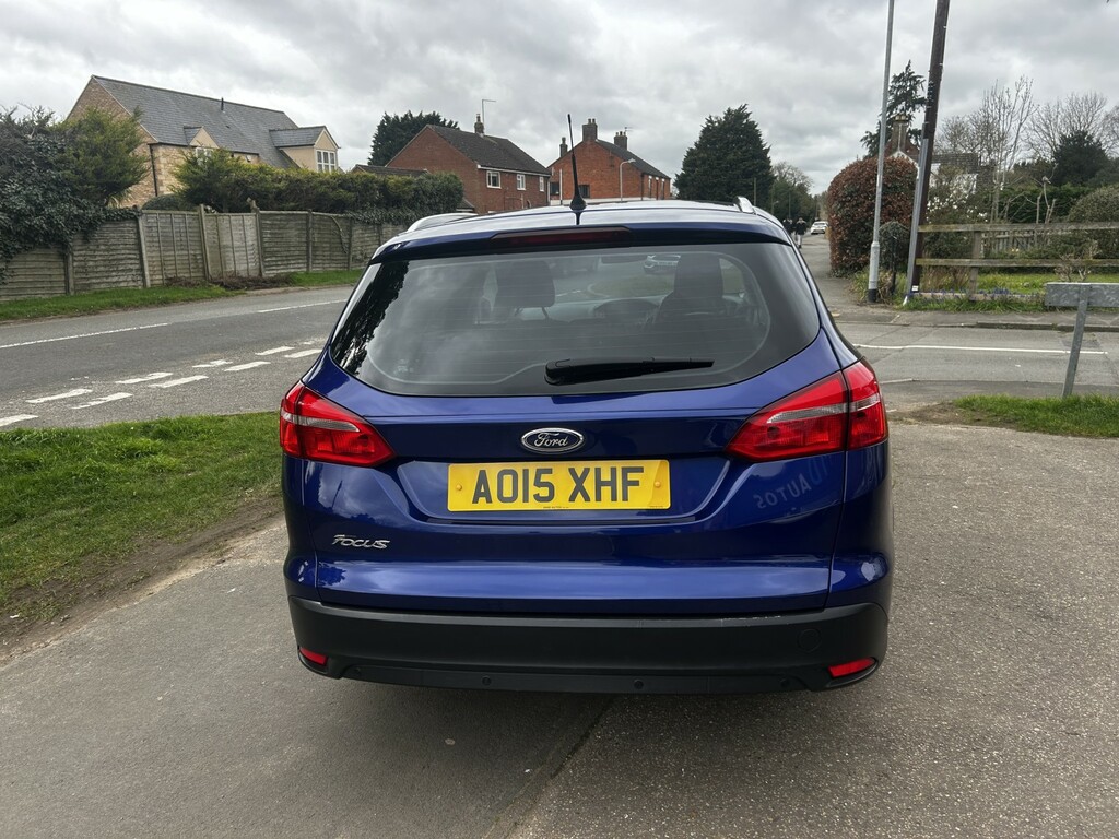 Ford Focus Estate 1.6 Tdci Zetec 2015 AO15XHF Blue #4