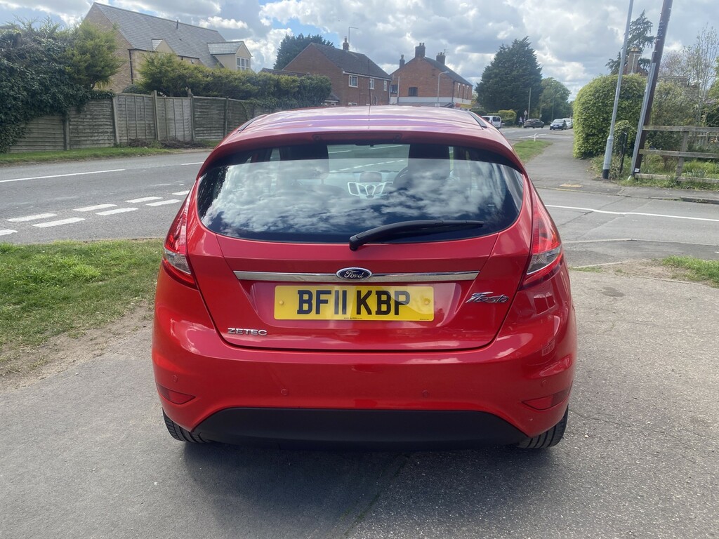 Ford Fiesta Hatchback 1.4 Zetec 2011 BF11KBP Red #4