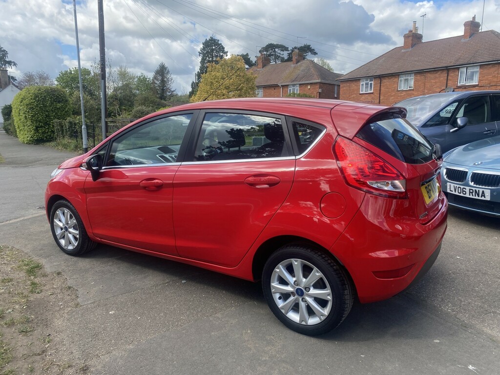 Ford Fiesta Hatchback 1.4 Zetec 2011 BF11KBP Red #3