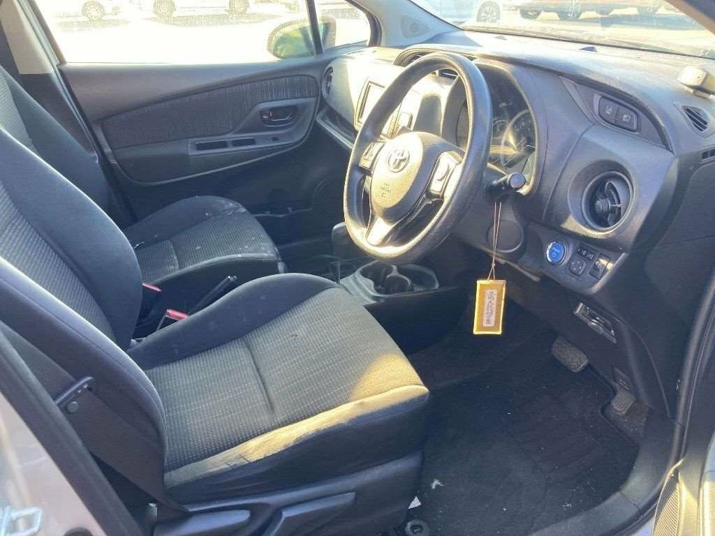 Toyota Vitz Hatchback Silver #5