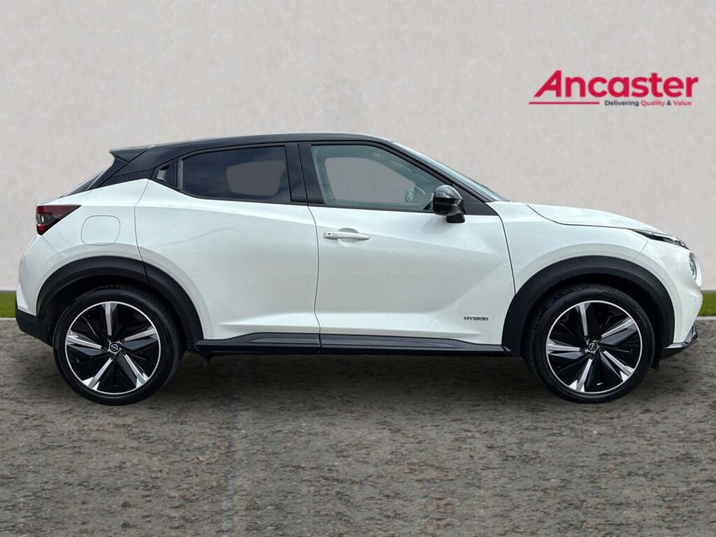 Nissan Juke 1.6 Hybrid Tekna LC73CYJ Black #2