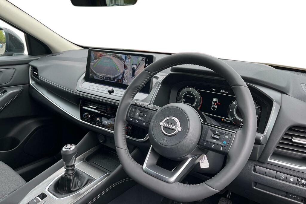Nissan Qashqai 1.3 Dig-t Mh N-connecta Glass Roof LS26OLB Silver #6