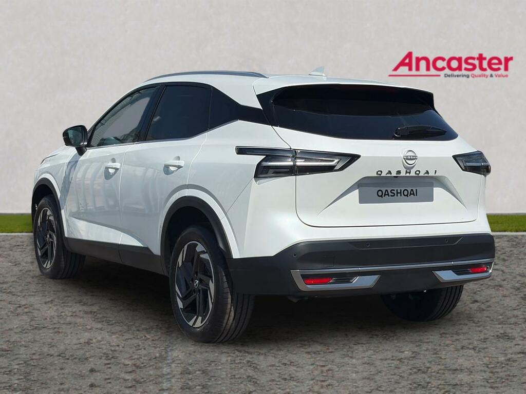 Nissan Qashqai 1.3 Dig-t Mh N-connecta Glass Roof LN26OHG White #5