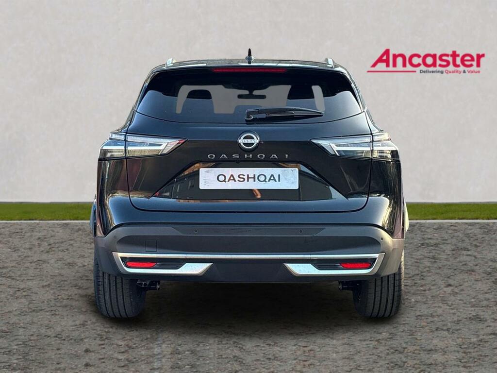 Nissan Qashqai 1.3 Dig-t Mh N-connecta Glass Roof LN26OGW Black #4