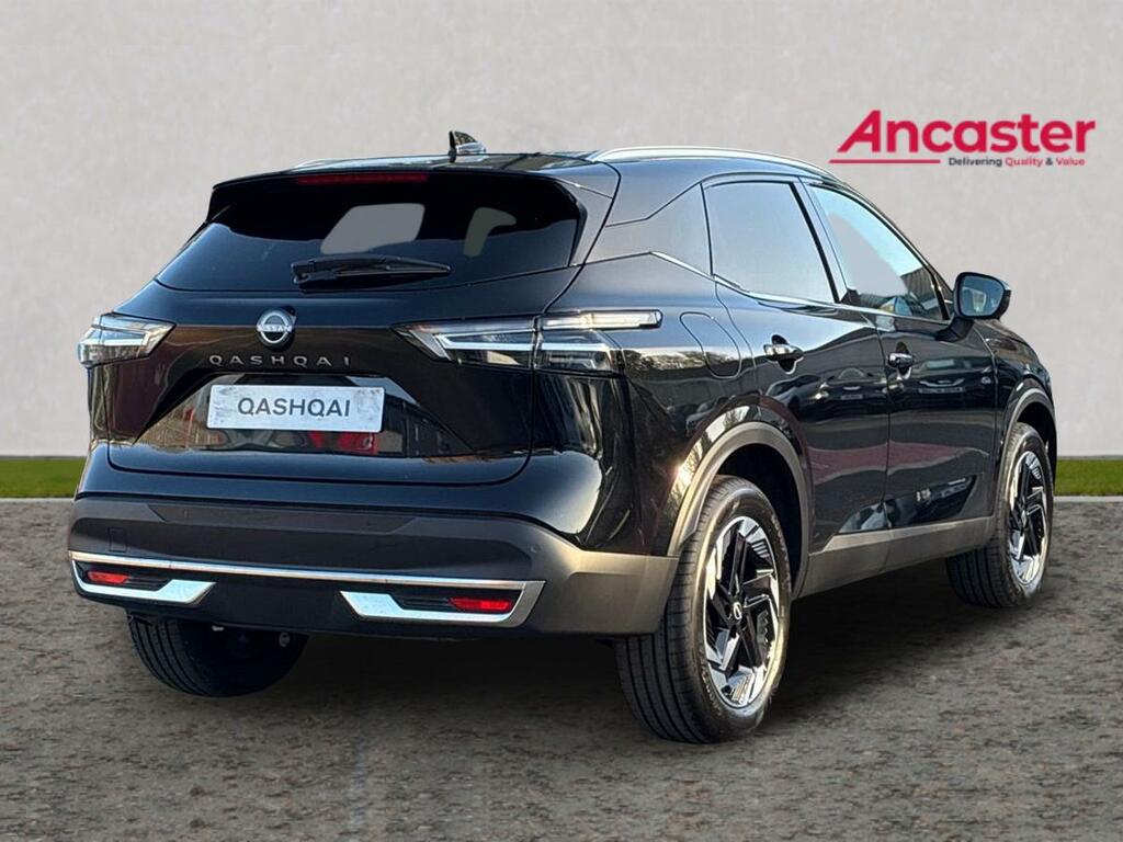 Nissan Qashqai 1.3 Dig-t Mh N-connecta Glass Roof LN26OGW Black #3