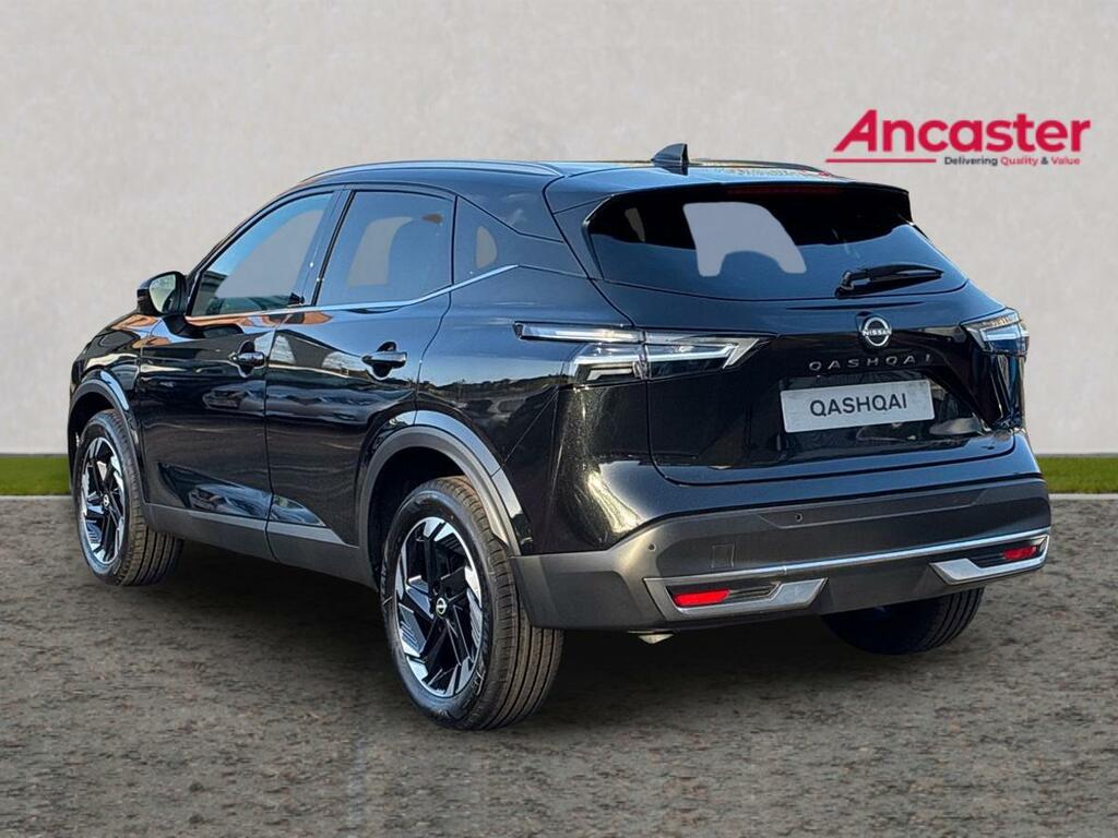 Nissan Qashqai 1.3 Dig-t Mh N-connecta Glass Roof LN26OGW Black #5