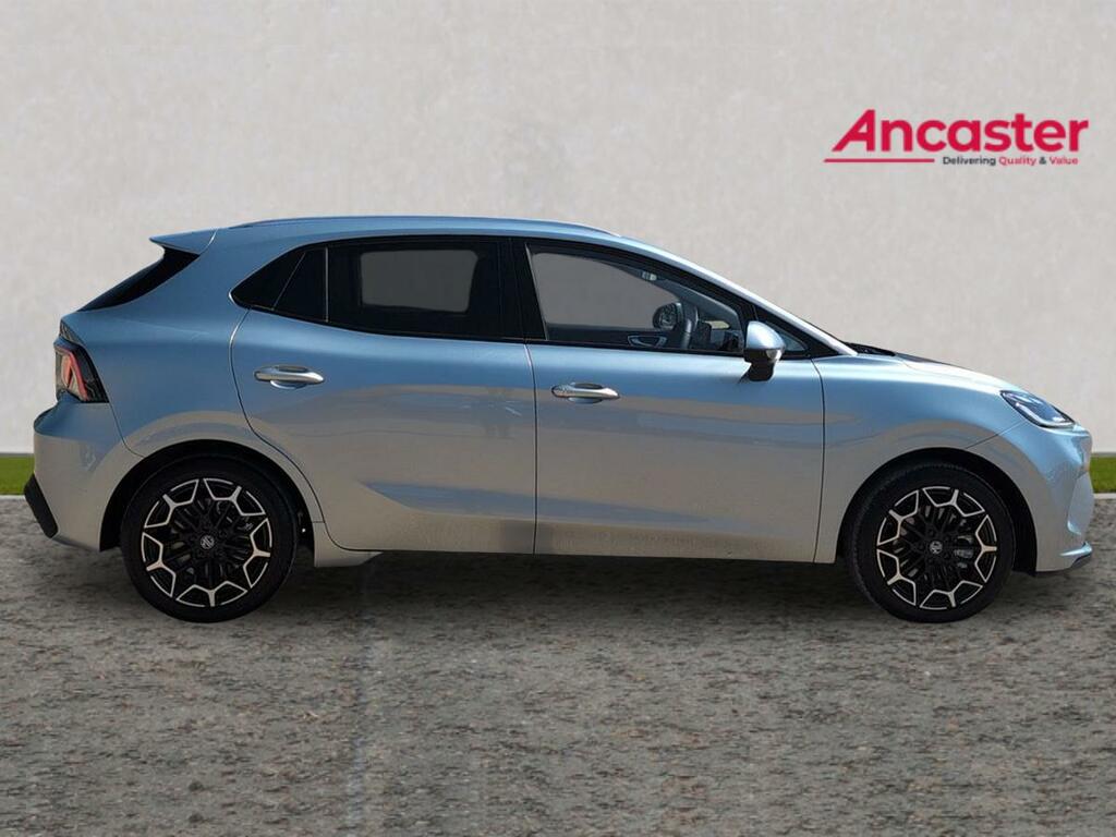 MG MG4 118Kw Premium Long Range 54Kwh LG75HJS Green #2